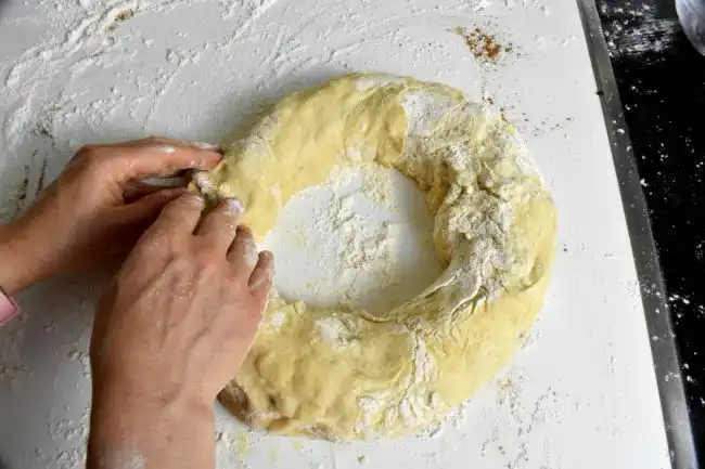 Roscon-de-reyes-King-cake-process-8-SunCakeMom