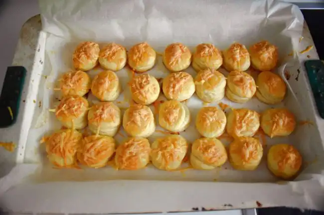 Cheese-scone-recipe-process-15-SunCakeMom