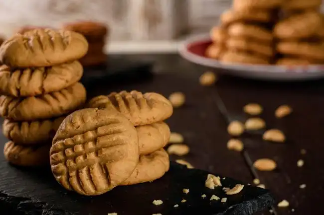 Peanut butter cookies recipe - SunCakeMom