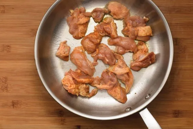 Turmeric-paprika-chicken-pieces-skillet-sear-gp--1-SunCakeMom